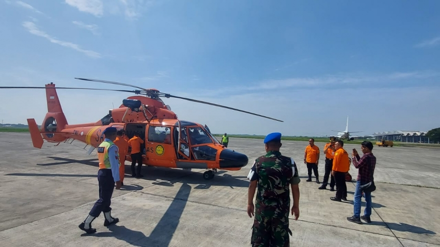 Indonesia nỗ lực cứu du khách Brazil rơi xuống khe núi lửa 4 ngày qua
